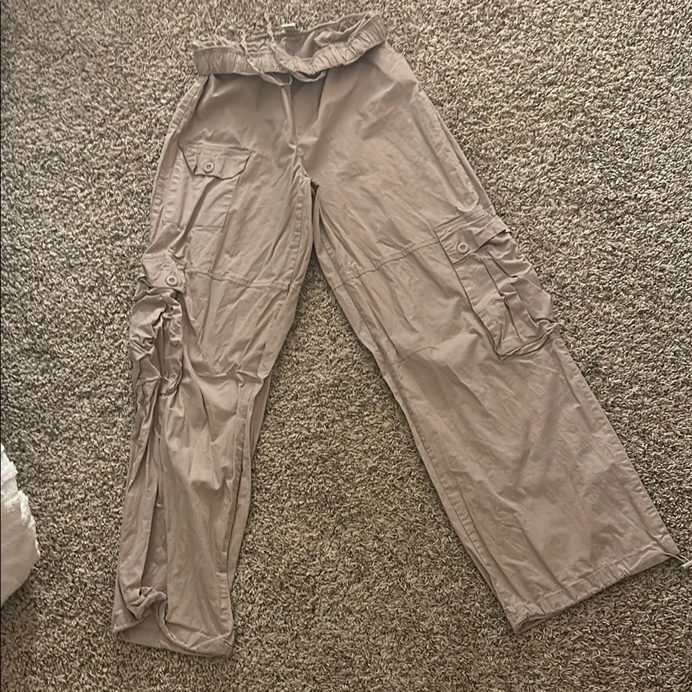 Women's Cargo Pants in Taupe